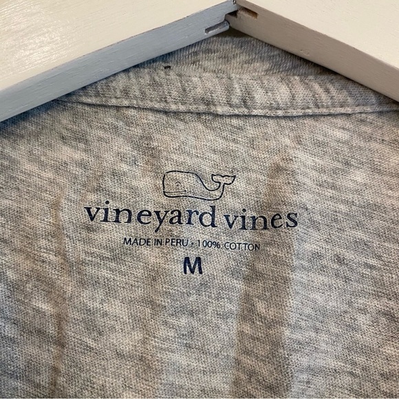 Vineyard Vines Gray American Flag USA Graphic Shirt Size Medium - Picture 6 of 6